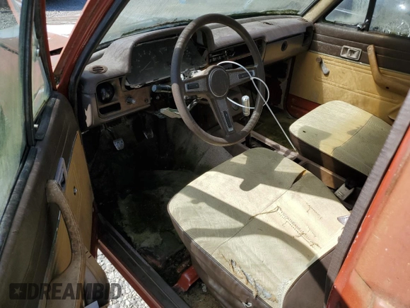 1983 Toyota Pickup z VIN JT4RN44S1D1111992, wystawiony jako Copart lot #54346175 z przebiegiem 236 099 mil mil oraz Czysty tytuł • Clean title. Historia ofert i sprzedaży dostępna na DreamBid. Obrazek 8.