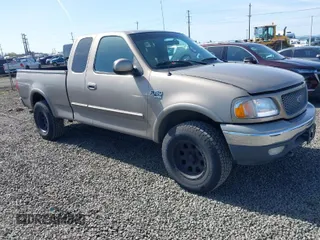 2001 Ford F-150 XL z VIN 1FTRX18WX1NA13022, wystawiony jako IAAI lot #41954491 z przebiegiem 126 284 mil mil oraz . Historia ofert i sprzedaży dostępna na DreamBid. Obrazek 1.