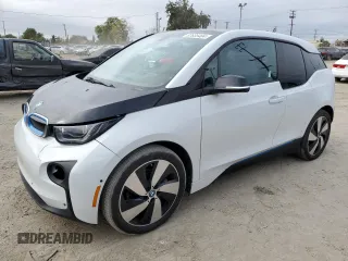 2017 BMW i3 with VIN WBY1Z6C32H7A39499, listed as a Copart auction lot 82635404 with 67,258 mi miles and Salvage Title. Bid and sale history available at carsss.com. Image 1.