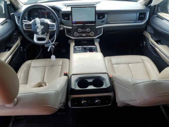 2024 Ford Expedition Max XLT with VIN 1FMJK1H88REA40692, listed as a Copart auction lot 58345455 with 49,226 mi miles and Clean title. Bid and sale history available at DreamBid. Image 8.