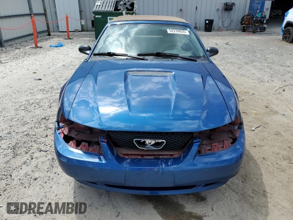 2001 Ford Mustang Deluxe with VIN 1FAFP44401F209673, listed as a Copart auction lot 52239035 with 165,944 mi miles and Salvage Title. Bid and sale history available at carsss.com. Image 5.