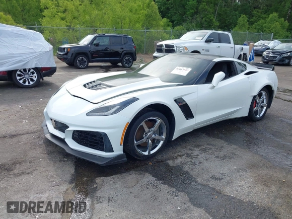 2014 Chevrolet Corvette 2LT z VIN 1G1YD2D7XE5116688, wystawiony jako IAAI lot #42063180 z przebiegiem Nie podano mil oraz . Historia ofert i sprzedaży dostępna na DreamBid. Obrazek 2.