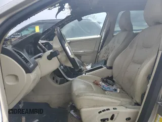 2016 Volvo XC60 T5 Drive-E Premier с VIN YV440MDK9G2784999, выставлен на аукционе Copart как лот 49850175 с пробегом Не указан миль и На запчасти • Non repairable. История ставок и продаж доступна на DreamBid. Изображение 7.