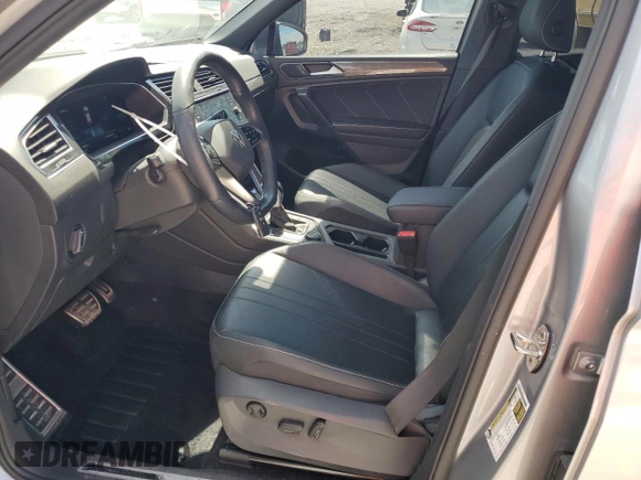 2022 Volkswagen Tiguan SE R-Line Black with VIN 3VV8B7AX9NM081894, listed as a Copart auction lot 56132245 with 74,053 mi miles and Salvage title. Bid and sale history available at DreamBid. Image 7.