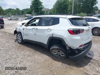 2024 Jeep Compass Latitude with VIN 3C4NJDBN1RT132767, listed as a IAAI auction lot 42497634 with Not provided miles and . Bid and sale history available at DreamBid. Image 3.