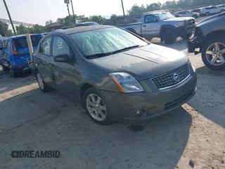 2008 Nissan Sentra S z VIN 3N1AB61E38L626610, wystawiony jako IAAI lot #42650176 z przebiegiem 184 562 mil mil oraz . Historia ofert i sprzedaży dostępna na DreamBid. Obrazek 1.