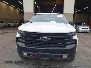 2020 Chevrolet Silverado 1500 LT Trail Boss with VIN 3GCPYFED3LG164882, listed as a IAAI auction lot 41330410 with 43,907 mi miles. Bid and sale history available at carsss.com. Image 12.