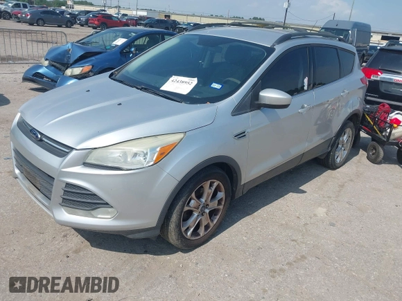 2013 Ford Escape SE с VIN 1FMCU0GX2DUA46802, выставлен на аукционе IAAI как лот 42438952 с пробегом 181 028 миль миль и . История ставок и продаж доступна на DreamBid. Изображение 2.