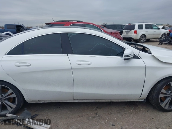 2019 Mercedes-Benz CLA 250 z VIN WDDSJ4EB1KN719681, wystawiony jako IAAI lot #41621921 z przebiegiem 35 672 mil mil oraz . Historia ofert i sprzedaży dostępna na DreamBid. Obrazek 12.