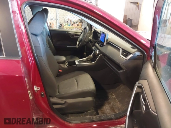 2024 Toyota RAV4 XLE with VIN 2T3P1RFV1RW423570, listed as a IAAI auction lot 41320150 with 34,490 mi miles. Bid and sale history available at carsss.com. Image 5.