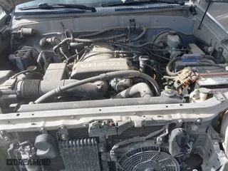 2001 Toyota Sequoia SR5 with VIN 5TDZT34A91S032950, listed as a IAAI auction lot 41406720 with 261,140 mi miles. Bid and sale history available at carsss.com. Image 10.