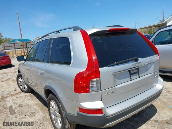 2007 Volvo XC90 I6 with VIN YV4CZ982971380826, listed as a IAAI auction lot 41925207 with 185,358 mi miles. Bid and sale history available at carsss.com. Image 3.