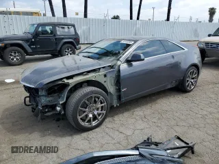 2013 Cadillac CTS-V z VIN 1G6DV1EP8D0102248, wystawiony jako Copart lot #54440895 z przebiegiem 39 963 mil mil oraz Szkody całkowita. Historia ofert i sprzedaży dostępna na DreamBid. Obrazek 1.