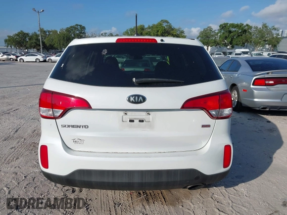2015 Kia Sorento LX with VIN 5XYKT3A69FG575172, listed as a IAAI auction lot 42151412 with 161,823 mi miles and . Bid and sale history available at carsss.com. Image 16.