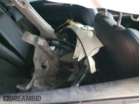 2020 Mazda CX-5 Touring z VIN JM3KFBCM2L0828418, wystawiony jako Copart lot #43108055 z przebiegiem Nie podano mil oraz Nie do naprawy • Non repairable. Historia ofert i sprzedaży dostępna na DreamBid. Obrazek 12.