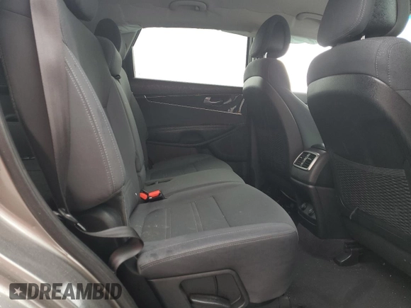 2016 Kia Sorento LX z VIN 5XYPGDA57GG162692, wystawiony jako Copart lot #49185585 z przebiegiem 134 152 mil mil oraz Szkoda całkowita • Salvage title. Historia ofert i sprzedaży dostępna na DreamBid. Obrazek 11.