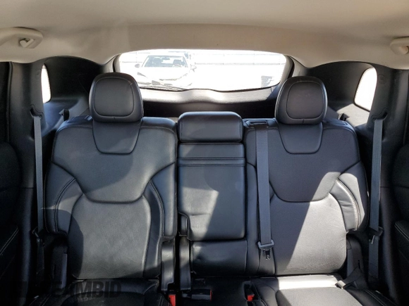 2014 Jeep Cherokee Limited z VIN 1C4PJMDS1EW170001, wystawiony jako Copart lot #57645655 z przebiegiem 154 098 mil mil oraz Szkoda całkowita • Salvage title. Historia ofert i sprzedaży dostępna na DreamBid. Obrazek 10.