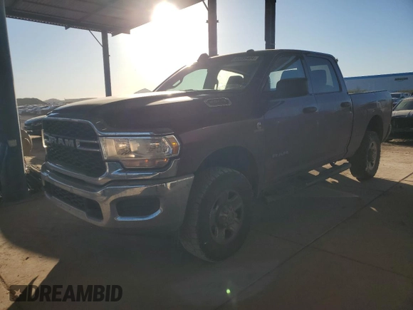 2019 Ram 2500 Tradesman z VIN 3C6UR5CL2KG614175, wystawiony jako Copart lot #85055404 z przebiegiem 106 566 mil mil oraz Szkoda całkowita • Salvage title. Historia ofert i sprzedaży dostępna na DreamBid. Obrazek 1.