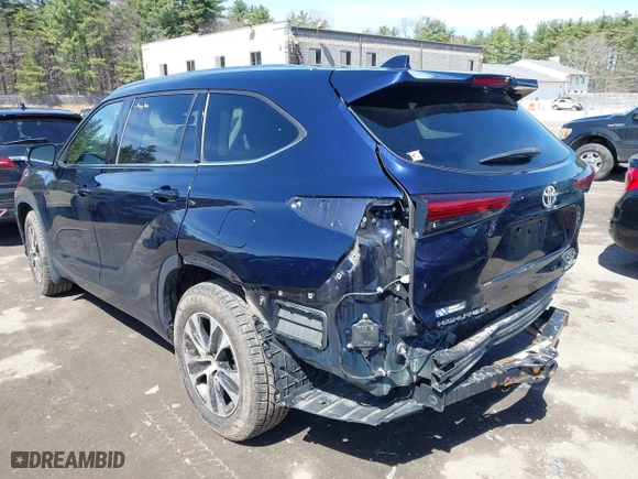 2020 Toyota Highlander XLE with VIN 5TDGZRBH0LS003381, listed as a IAAI auction lot 41953485 with 97,057 mi miles. Bid and sale history available at carsss.com. Image 14.