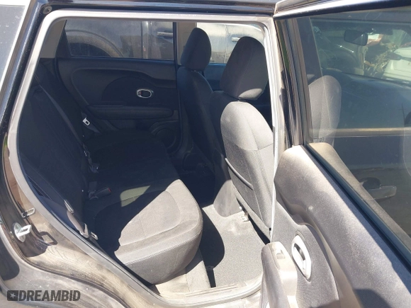 2014 Kia Soul with VIN KNDJN2A29E7073576, listed as a IAAI auction lot 41715382 with 99,156 mi miles. Bid and sale history available at carsss.com. Image 8.