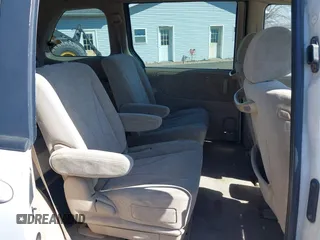 2002 Mazda MPV LX with VIN JM3LW28JX20307982, listed as a IAAI auction lot 41840236 with 171,753 mi miles and . Bid and sale history available at carsss.com. Image 8.