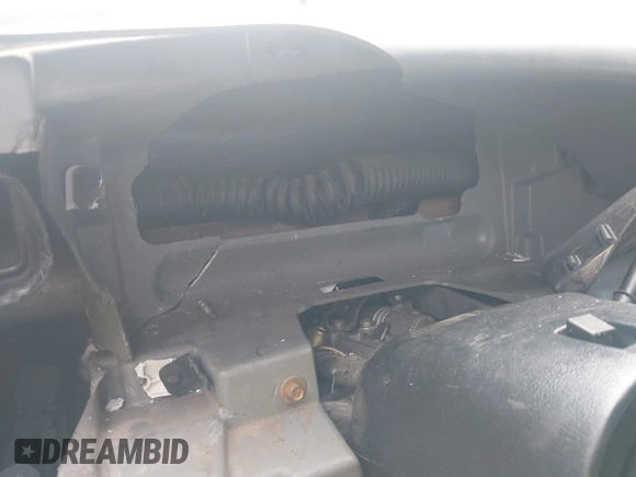 2004 Ford F-250 XL z VIN 1FTNF20L64EE05962, wystawiony jako IAAI lot #41103571 z przebiegiem Nie podano mil oraz . Historia ofert i sprzedaży dostępna na DreamBid. Obrazek 7.
