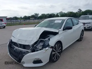 2020 Nissan Altima 2.5 SR with VIN 1N4BL4CVXLC125367, listed as a IAAI auction lot 39171677 with 65,248 mi miles. Bid and sale history available at carsss.com. Image 6.