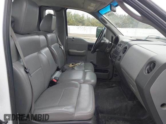 2007 Ford F-150 XL with VIN 1FTRF12207NA87325, listed as a IAAI auction lot 41918907 with 283,681 mi miles. Bid and sale history available at carsss.com. Image 5.