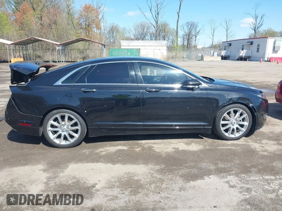 2015 Lincoln MKZ Hybrid z VIN 3LN6L2LU2FR624527, wystawiony jako IAAI lot #41976557 z przebiegiem 87 882 mil mil oraz . Historia ofert i sprzedaży dostępna na DreamBid. Obrazek 13.