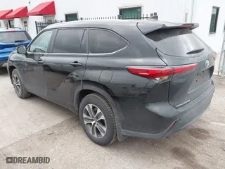 2023 Toyota Highlander L with VIN 5TDKDRBHXPS046057, listed as a IAAI auction lot 41961550 with 43,422 mi miles. Bid and sale history available at carsss.com. Image 3.