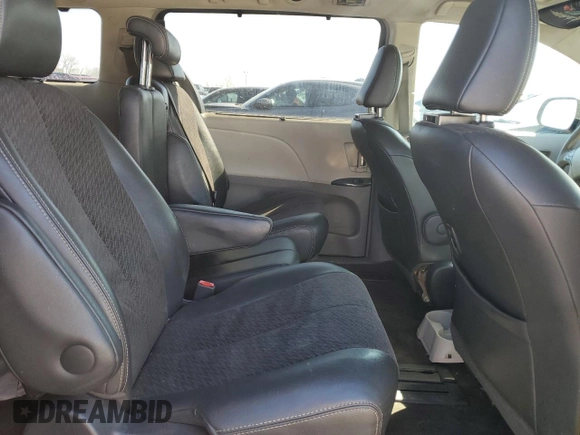 2011 Toyota Sienna SE с VIN 5TDXK3DC5BS117992, выставлен на аукционе Copart как лот 48492725 с пробегом 177 647 миль миль и Списание • Salvage title. История ставок и продаж доступна на DreamBid. Изображение 11.