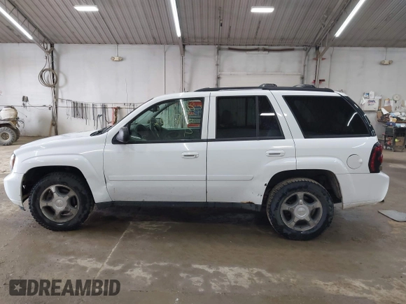 2008 Chevrolet TrailBlazer LT with VIN 1GNET13M482164814, listed as a IAAI auction lot 42086796 with 58,173 mi miles and . Bid and sale history available at DreamBid. Image 14.