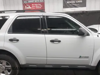 2011 Ford Escape Hybrid с VIN 1FMCU5K36BKC53834, выставлен на аукционе IAAI как лот 42255622 с пробегом 90 271 миль миль и . История ставок и продаж доступна на DreamBid. Изображение 13.
