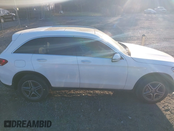 2022 Mercedes-Benz GLC with VIN W1N0G8DB9NG020664, listed as a IAAI auction lot 41816562 with 53,413 mi miles. Bid and sale history available at carsss.com. Image 13.