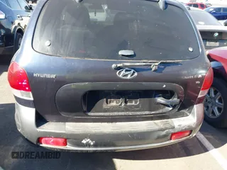 2005 Hyundai Santa Fe GLS с VIN KM8SC73D15U974220, выставлен на аукционе IAAI как лот 41514751 с пробегом 241 080 миль миль и . История ставок и продаж доступна на DreamBid. Изображение 13.