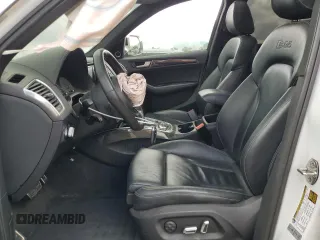 2014 Audi SQ5 Premium Plus z VIN WA1CGAFP6EA112249, wystawiony jako Copart lot #56583755 z przebiegiem 120 674 mil mil oraz Szkoda całkowita • Salvage title. Historia ofert i sprzedaży dostępna na DreamBid. Obrazek 7.