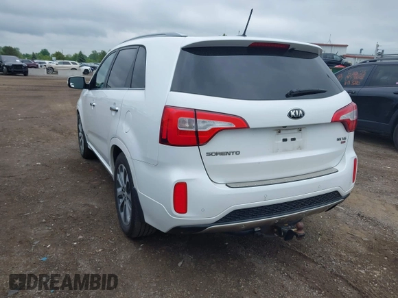 2014 Kia Sorento SX z VIN 5XYKWDA71EG520204, wystawiony jako IAAI lot #42388830 z przebiegiem 193 262 mil mil oraz . Historia ofert i sprzedaży dostępna na DreamBid. Obrazek 3.