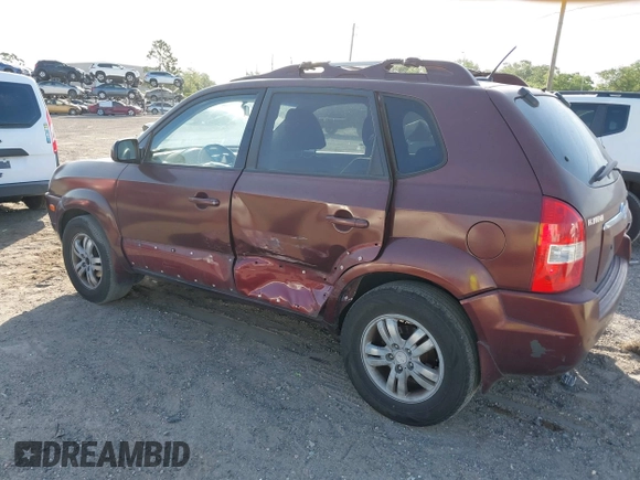 2008 Hyundai Tucson SE with VIN KM8JN12D28U913130, listed as a IAAI auction lot 41915402 with 208,907 mi miles. Bid and sale history available at carsss.com. Image 3.
