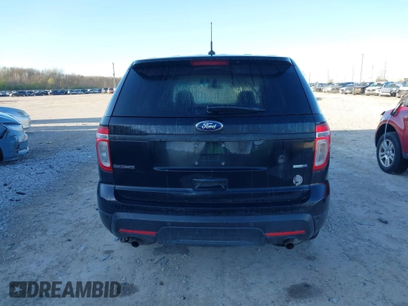 2013 Ford Police Interceptor Utility z VIN 1FM5K8AR6DGB35083, wystawiony jako IAAI lot #42049075 z przebiegiem 188 856 mil mil oraz . Historia ofert i sprzedaży dostępna na DreamBid. Obrazek 16.