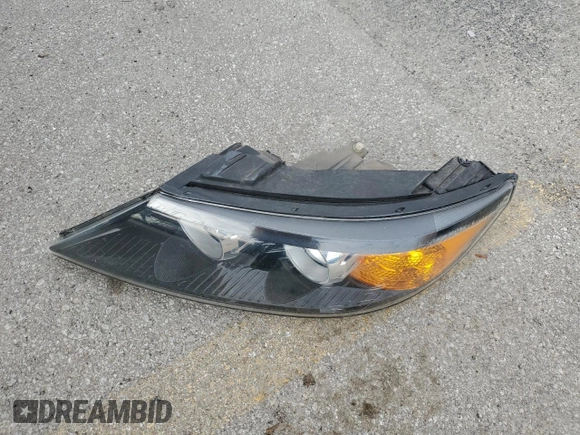 2013 Kia Sorento LX z VIN 5XYKT4A67DG355452, wystawiony jako Copart lot #54902255 z przebiegiem 188 949 mil mil oraz Szkoda całkowita • Salvage title. Historia ofert i sprzedaży dostępna na DreamBid. Obrazek 13.