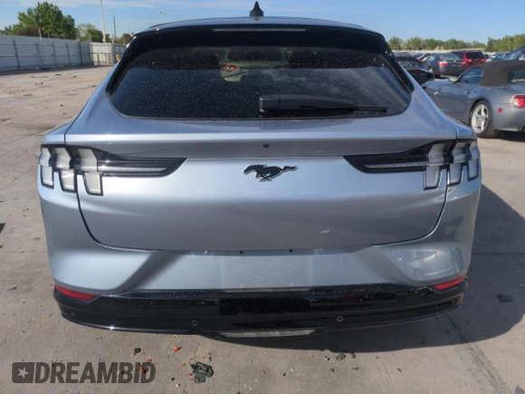 2022 Ford Mustang Mach-E Premium с VIN 3FMTK3SU9NMA43695, выставлен на аукционе Copart как лот 56775775 с пробегом 14 777 миль миль и Списание • Salvage title. История ставок и продаж доступна на DreamBid. Изображение 6.