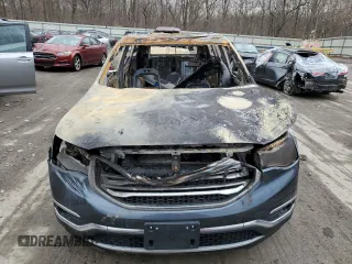 2019 GMC Acadia SLT with VIN 1GKKNMLAXKZ223249, listed as a Copart auction lot 81682714 with Not Provided miles and Salvage Title. Bid and sale history available at carsss.com. Image 5.