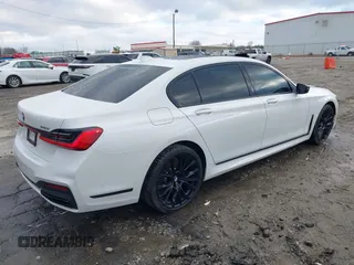 2022 BMW 7 Series 740i with VIN WBA7T2C03NCH94625, listed as a IAAI auction lot 41632368 with 41,953 mi miles. Bid and sale history available at carsss.com. Image 4.