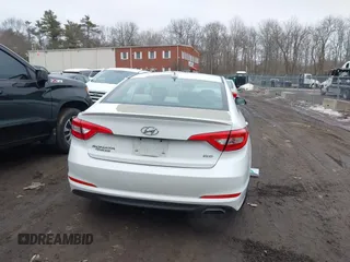 2016 Hyundai Sonata Eco z VIN 5NPE24AA7GH416557, wystawiony jako IAAI lot #41521264 z przebiegiem 119 909 mil mil oraz . Historia ofert i sprzedaży dostępna na DreamBid. Obrazek 16.