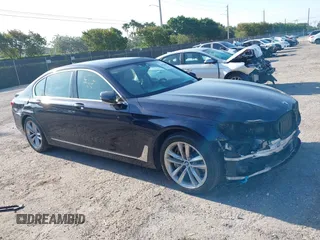 2018 BMW 7 Series ALPINA B7 xDrive with VIN WBA7F2C59JG424704, listed as a IAAI auction lot 42070608 with 56,690 mi miles and . Bid and sale history available at carsss.com. Image 6.