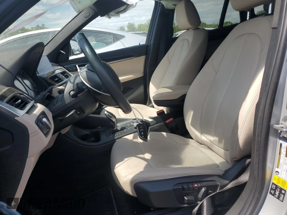 2020 BMW X1 xDrive28i с VIN WBXJG9C03L5P43018, выставлен на аукционе Copart как лот 61079135 с пробегом 45 750 миль миль и Списание • Salvage title. История ставок и продаж доступна на DreamBid. Изображение 7.
