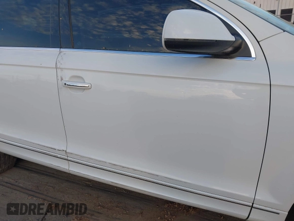 2015 Audi Q7 Premium Plus with VIN WA1LGAFE4FD007207, listed as a IAAI auction lot 41909751 with 59,836 mi miles and . Bid and sale history available at DreamBid. Image 18.