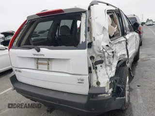 2005 Volvo XC90 with VIN YV1CZ852551207541, listed as a IAAI auction lot 42025006 with 172,950 mi miles and . Bid and sale history available at DreamBid. Image 16.