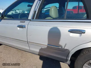 2006 Mercury Grand Marquis GS with VIN 2MEFM74VX6X608873, listed as a IAAI auction lot 40897128 with 163,189 mi miles. Bid and sale history available at carsss.com. Image 13.