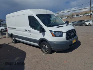 2018 Ford Transit z VIN 1FTBW2CM4JKA92737, wystawiony jako IAAI lot #42410952 z przebiegiem 79 856 mil mil oraz . Historia ofert i sprzedaży dostępna na DreamBid. Obrazek 1.